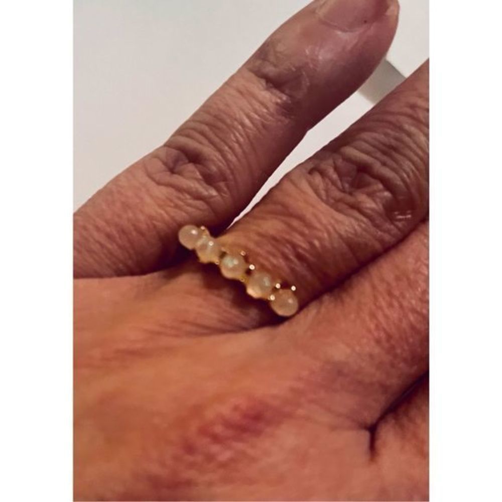 Pretty MULTI-STONED GOLD OPAL RING